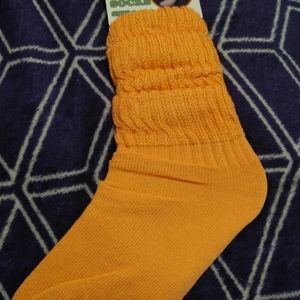 Child light orange slouch socks 3-5